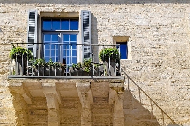 simple balcony design